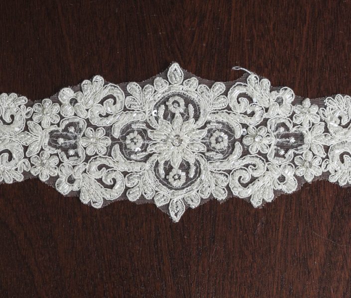 lace wedding dress motif T 634 – €75 per piece