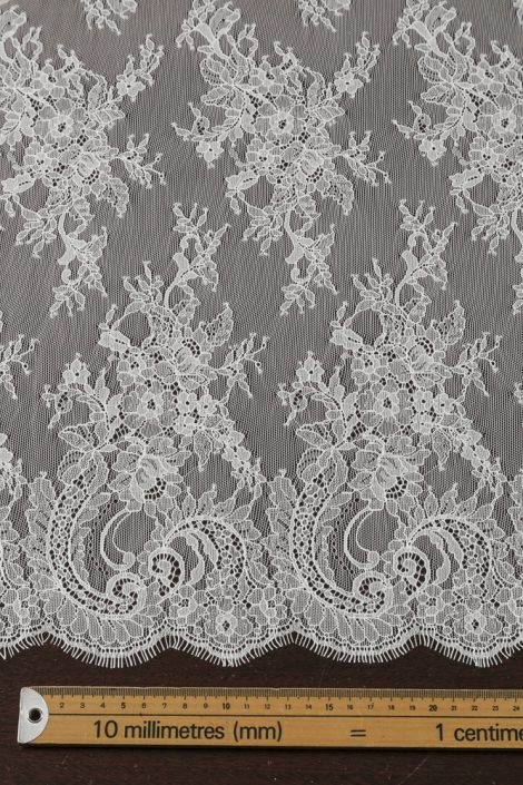 Bridal Lace MB 156-€110