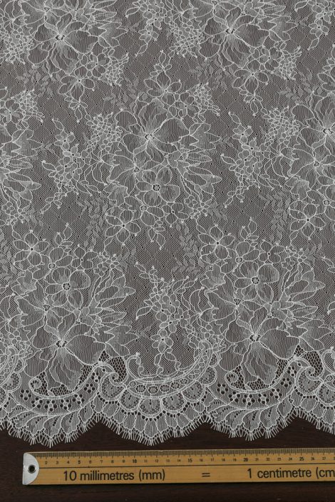 Bridal Lace MB 197 €110